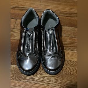 Metallic grey flats